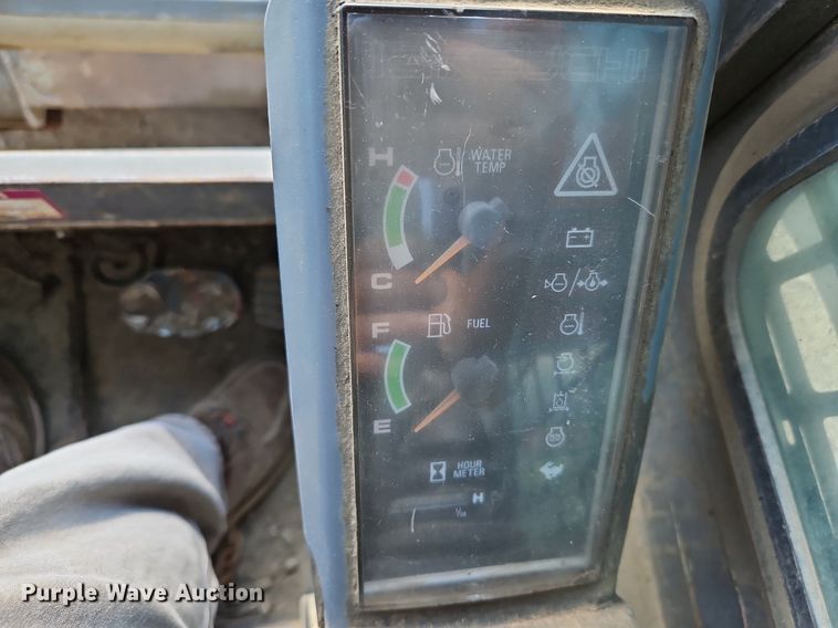 image for item LM9161 2004 Takeuchi TL140  tracked skid steer loader