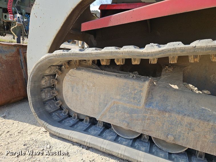 image for item LM9161 2004 Takeuchi TL140  tracked skid steer loader