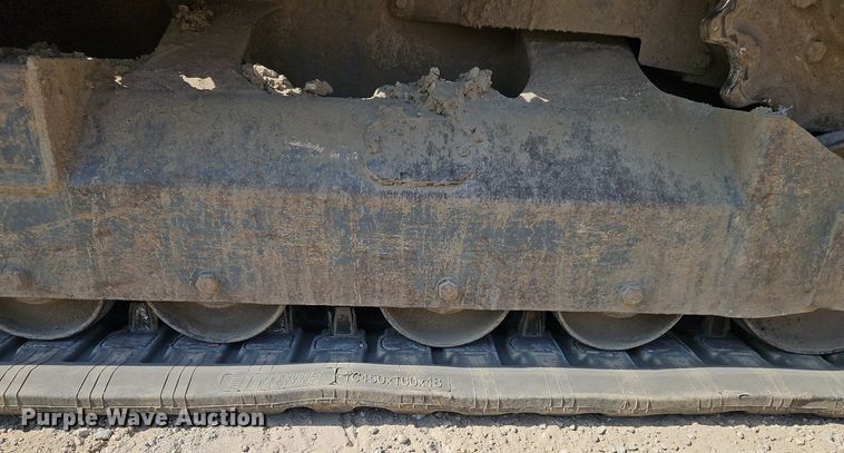 image for item LM9161 2004 Takeuchi TL140  tracked skid steer loader