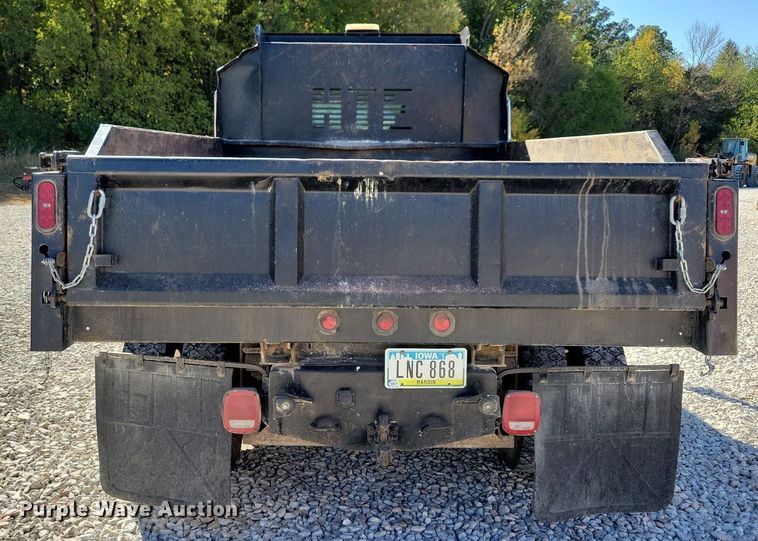 image for item LO9825 1999 Chevrolet C6500  dump truck