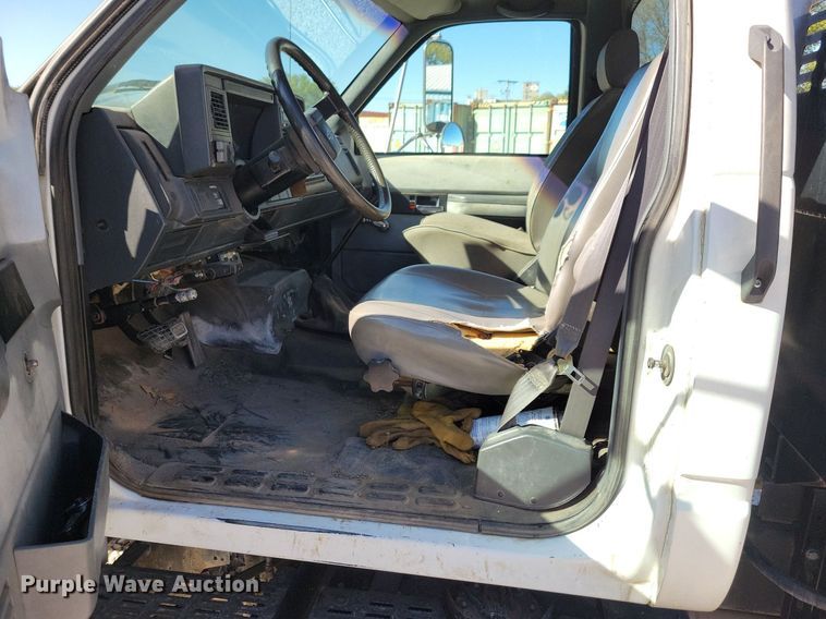 image for item LO9825 1999 Chevrolet C6500  dump truck