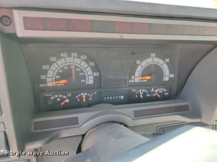 image for item LO9825 1999 Chevrolet C6500  dump truck