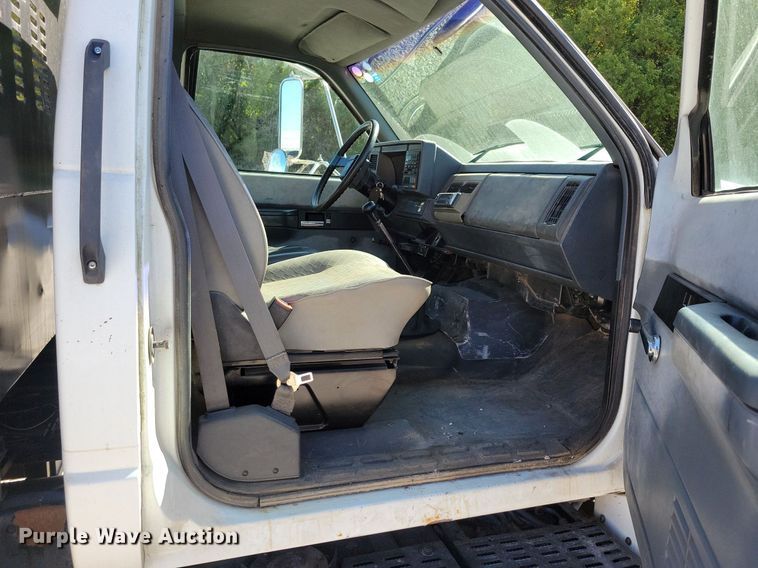 image for item LO9825 1999 Chevrolet C6500  dump truck