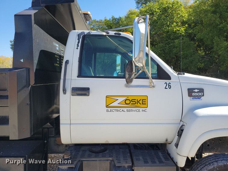 image for item LO9825 1999 Chevrolet C6500  dump truck