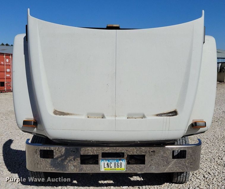 image for item LO9825 1999 Chevrolet C6500  dump truck