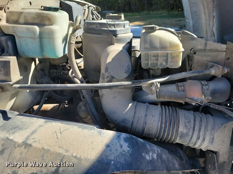 image for item LO9825 1999 Chevrolet C6500  dump truck