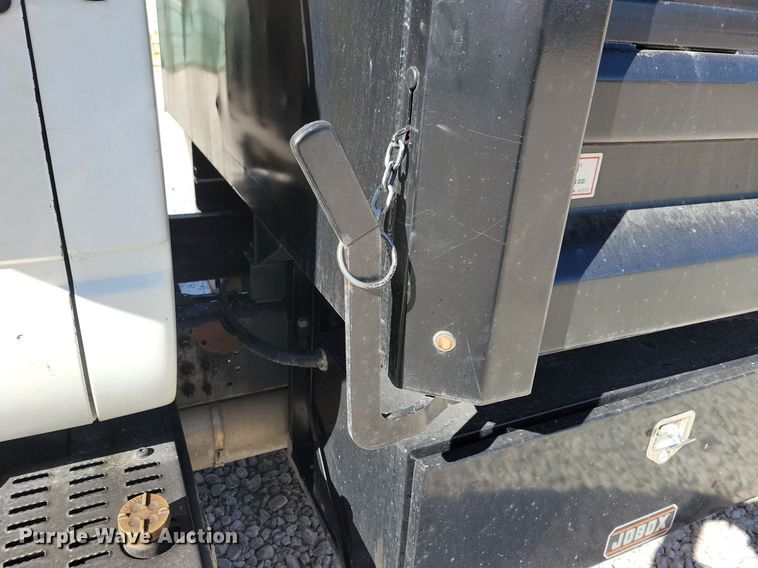 image for item LO9825 1999 Chevrolet C6500  dump truck