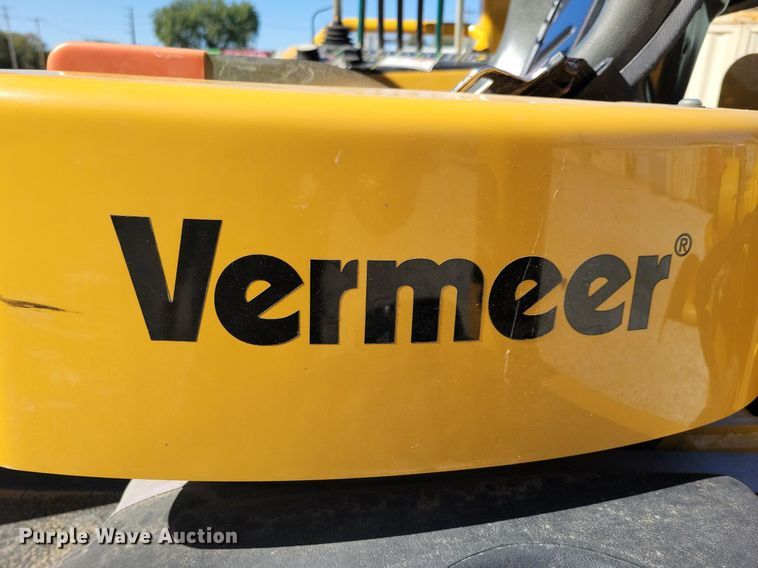 image for item LO9827 2017 Vermeer RTX750  trencher