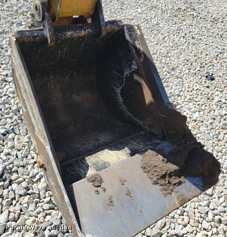 image for item LO9827 2017 Vermeer RTX750  trencher