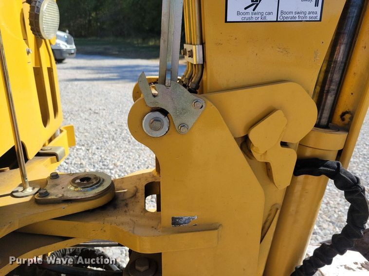 image for item LO9827 2017 Vermeer RTX750  trencher