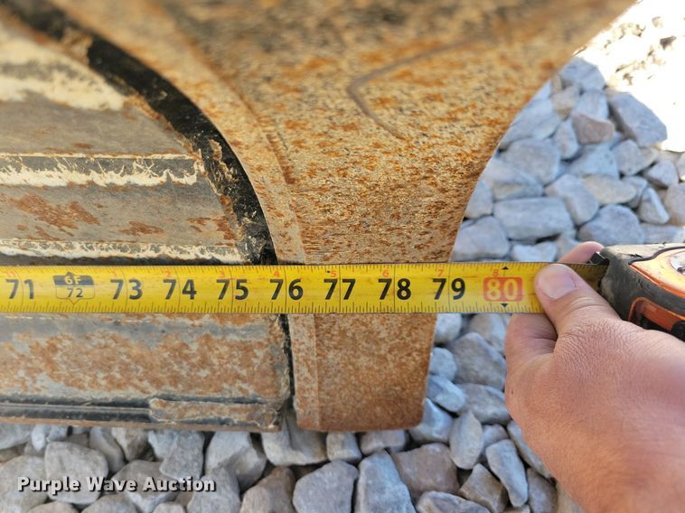 image for item LO9827 2017 Vermeer RTX750  trencher