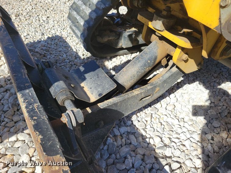 image for item LO9827 2017 Vermeer RTX750  trencher