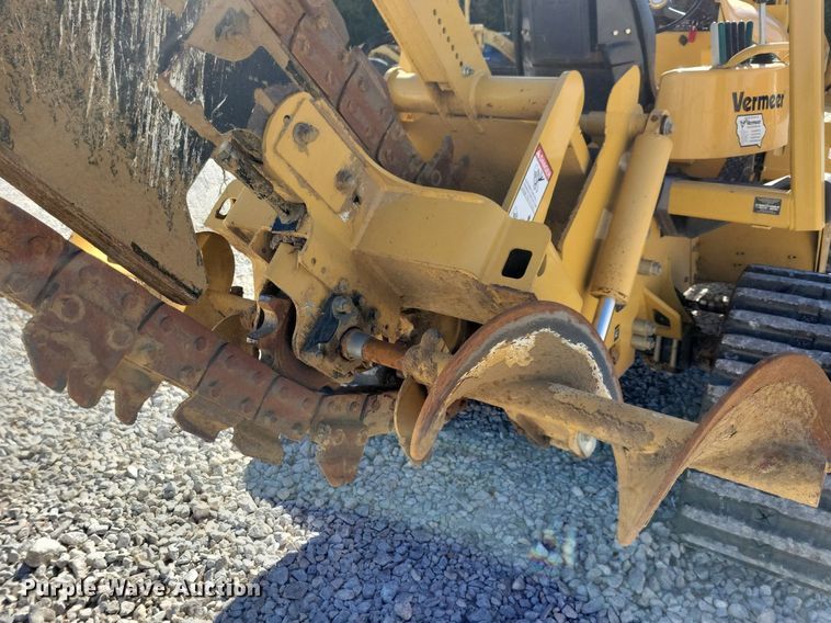 image for item LO9827 2017 Vermeer RTX750  trencher