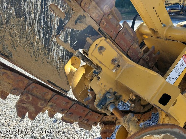 image for item LO9827 2017 Vermeer RTX750  trencher