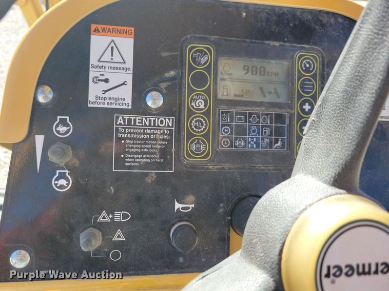 image for item LO9827 2017 Vermeer RTX750  trencher