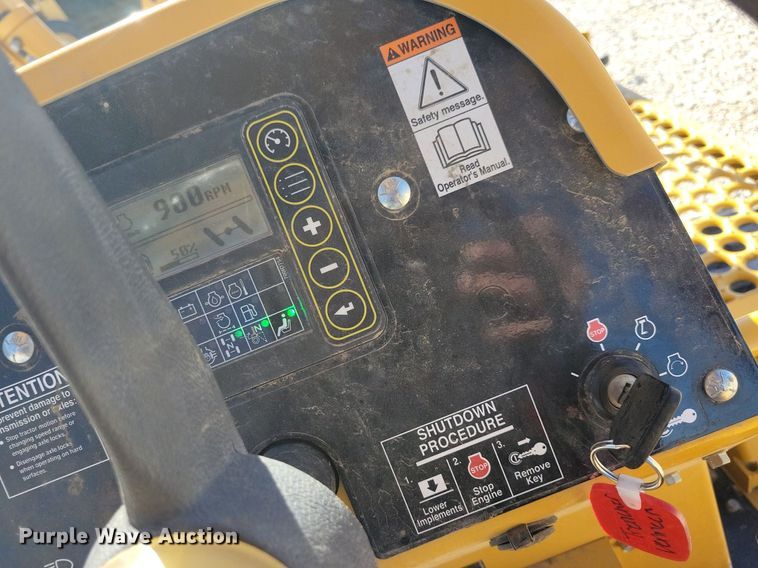 image for item LO9827 2017 Vermeer RTX750  trencher