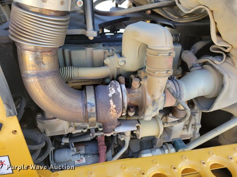 image for item LO9827 2017 Vermeer RTX750  trencher