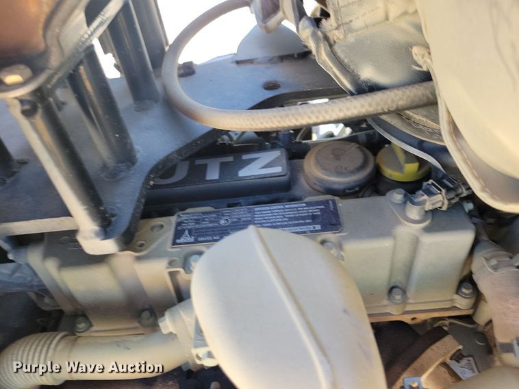 image for item LO9827 2017 Vermeer RTX750  trencher