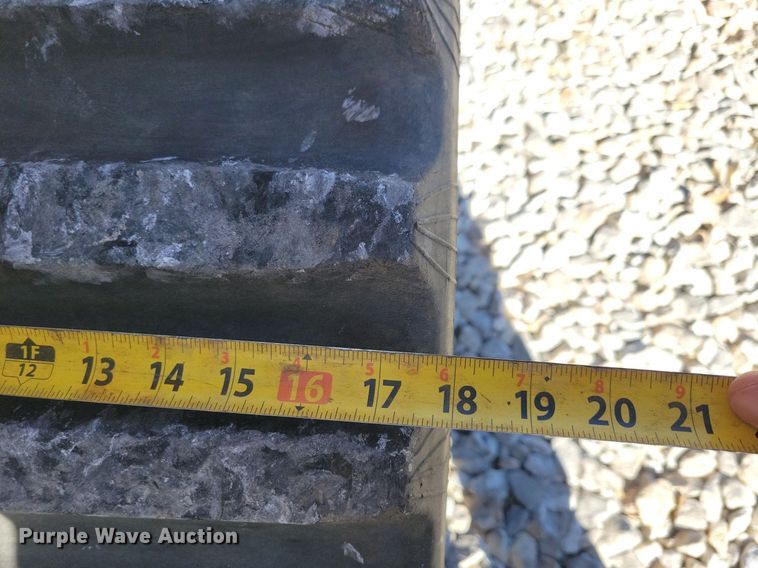 image for item LO9827 2017 Vermeer RTX750  trencher