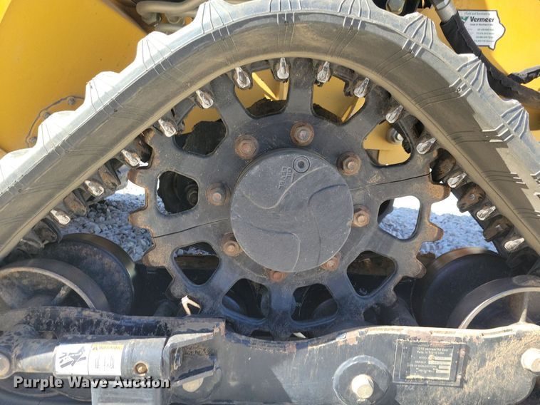 image for item LO9827 2017 Vermeer RTX750  trencher