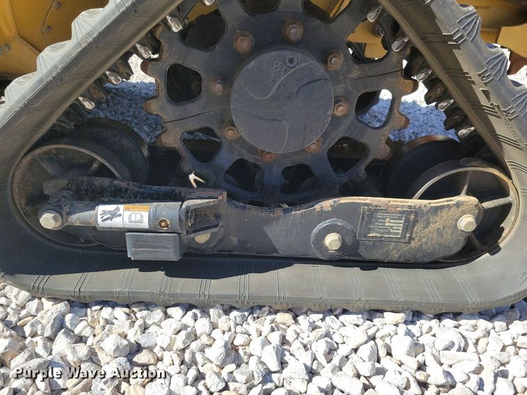 image for item LO9827 2017 Vermeer RTX750  trencher