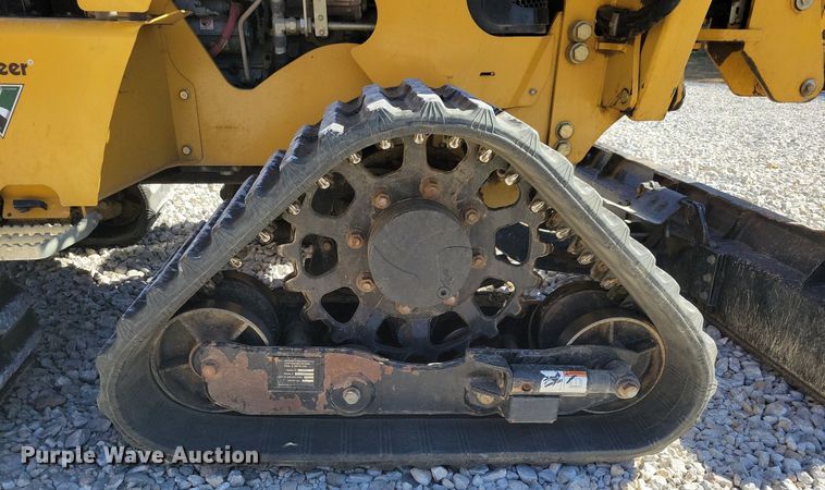 image for item LO9827 2017 Vermeer RTX750  trencher