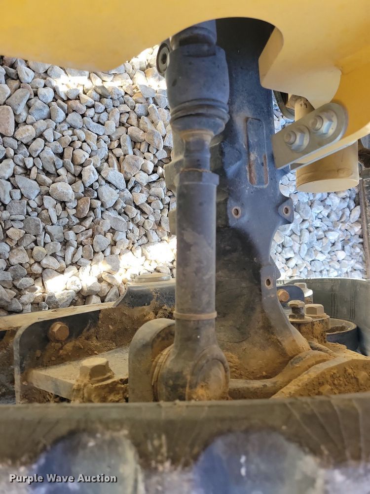 image for item LO9827 2017 Vermeer RTX750  trencher