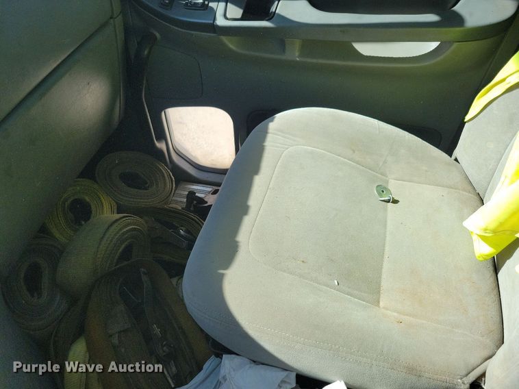 image for item LO9828 2005 Freightliner Columbia  semi truck