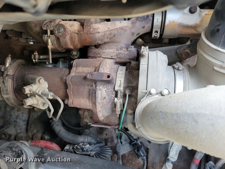 image for item LO9829 2014 Freightliner  Cascadia semi truck