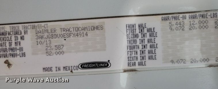 image for item LO9829 2014 Freightliner  Cascadia semi truck