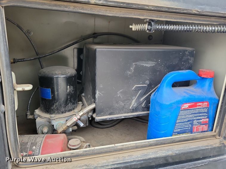 image for item LO9830 2014 Dodge Ram 5500  flatbed truck