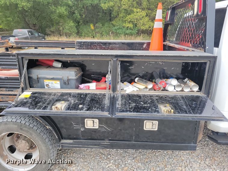 image for item LO9830 2014 Dodge Ram 5500  flatbed truck