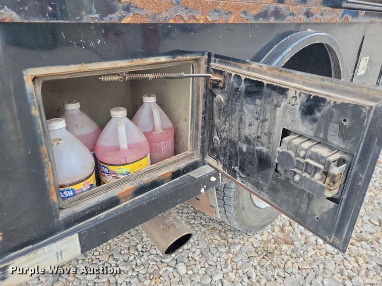 image for item LO9830 2014 Dodge Ram 5500  flatbed truck