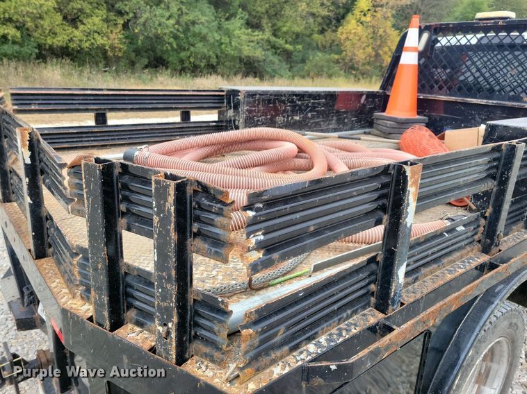 image for item LO9830 2014 Dodge Ram 5500  flatbed truck