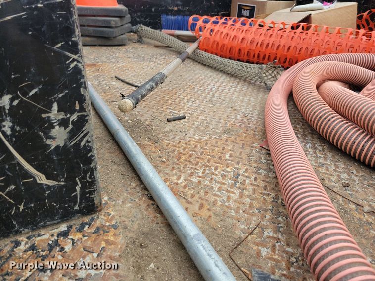 image for item LO9830 2014 Dodge Ram 5500  flatbed truck