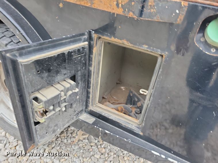 image for item LO9830 2014 Dodge Ram 5500  flatbed truck