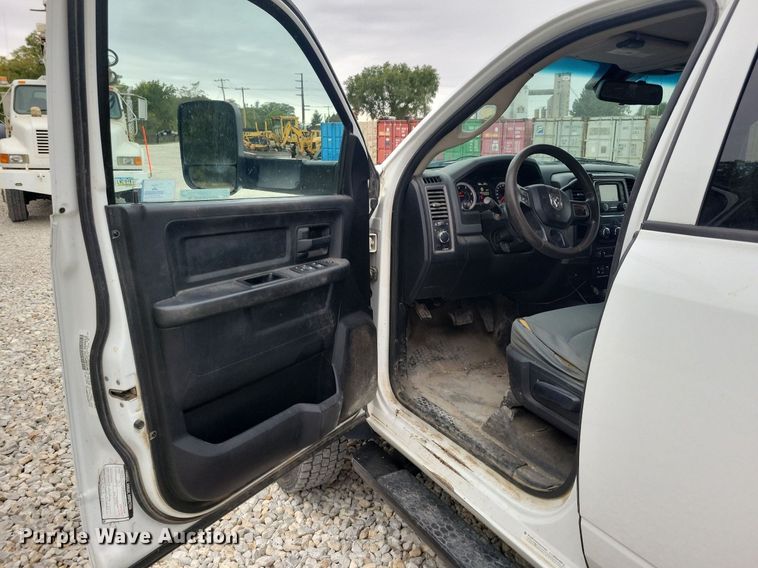 image for item LO9830 2014 Dodge Ram 5500  flatbed truck