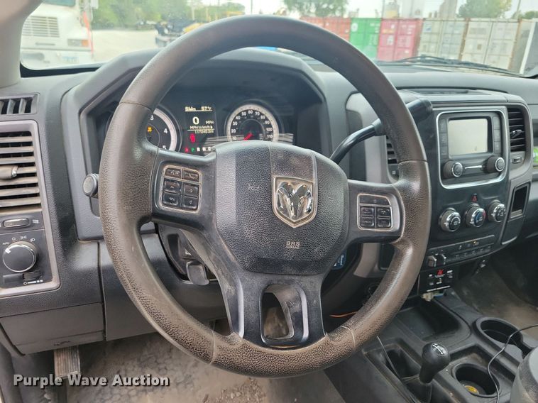 image for item LO9830 2014 Dodge Ram 5500  flatbed truck