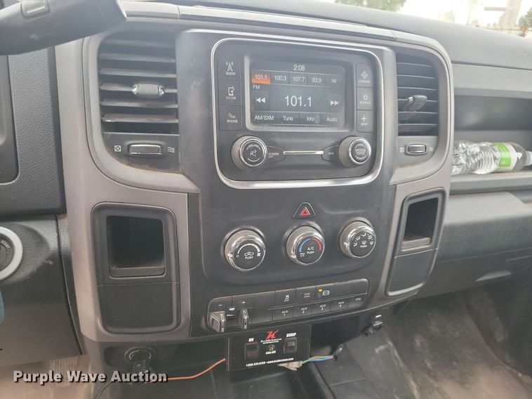 image for item LO9830 2014 Dodge Ram 5500  flatbed truck