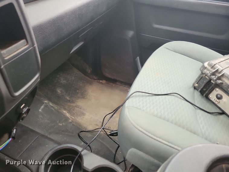 image for item LO9830 2014 Dodge Ram 5500  flatbed truck