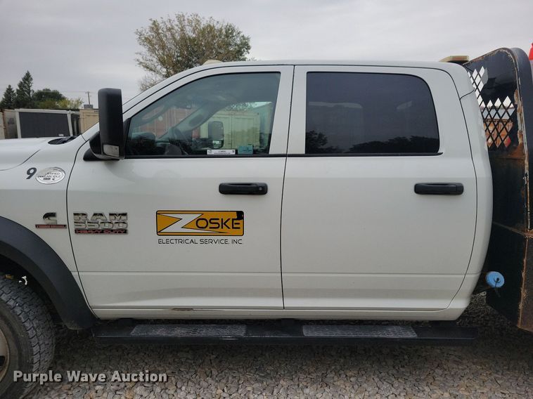 image for item LO9830 2014 Dodge Ram 5500  flatbed truck