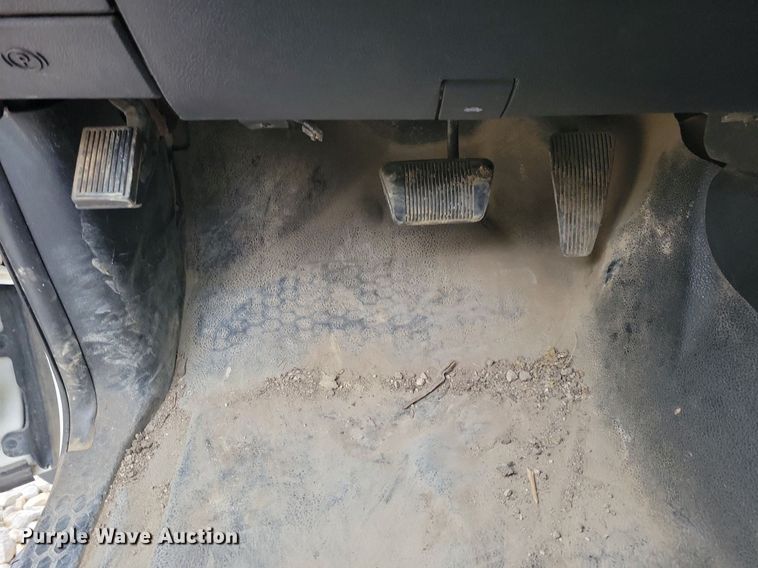 image for item LO9830 2014 Dodge Ram 5500  flatbed truck