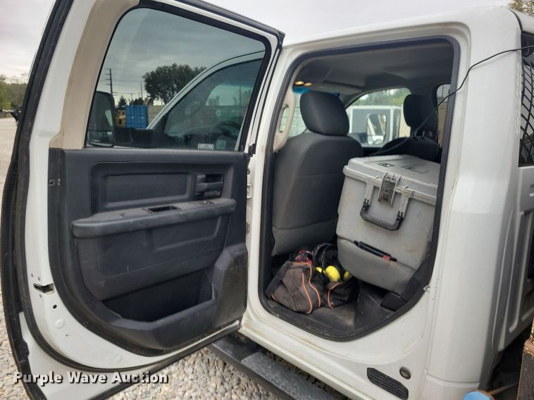 image for item LO9830 2014 Dodge Ram 5500  flatbed truck