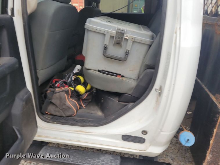 image for item LO9830 2014 Dodge Ram 5500  flatbed truck