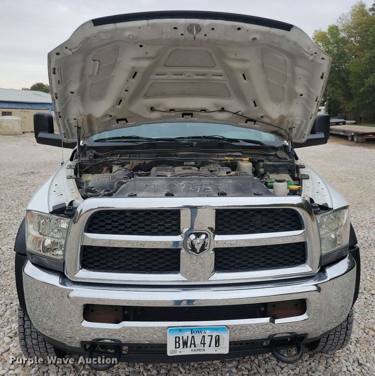 image for item LO9830 2014 Dodge Ram 5500  flatbed truck