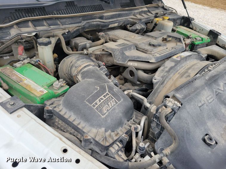 image for item LO9830 2014 Dodge Ram 5500  flatbed truck