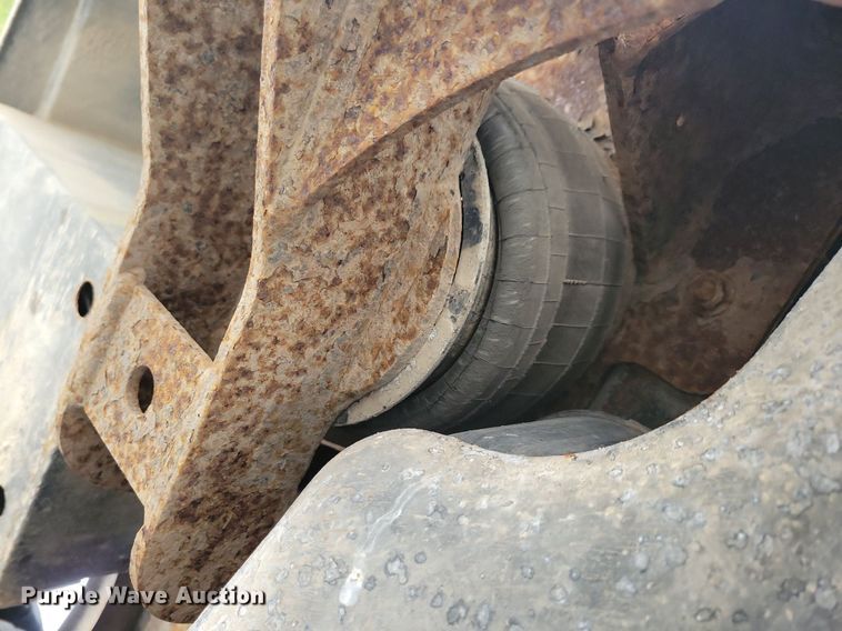 image for item LO9830 2014 Dodge Ram 5500  flatbed truck