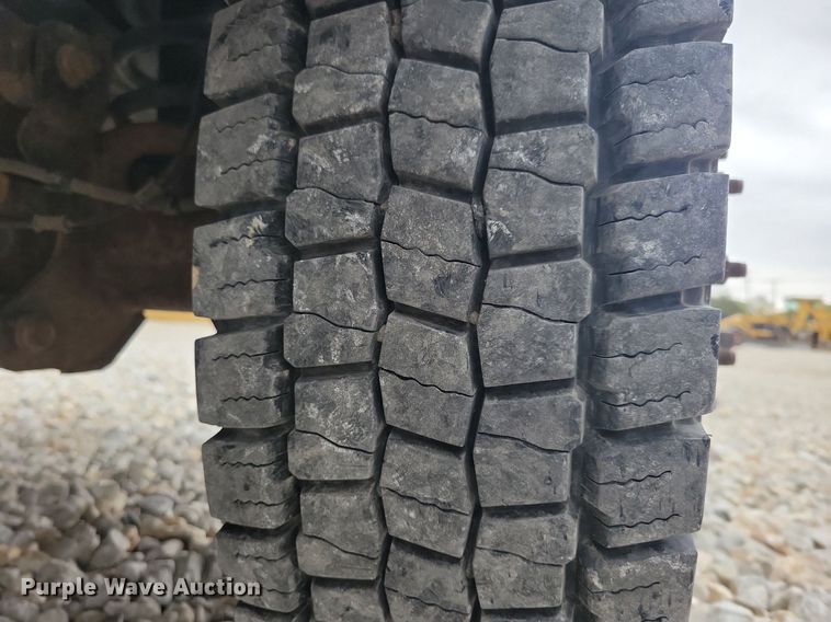 image for item LO9830 2014 Dodge Ram 5500  flatbed truck