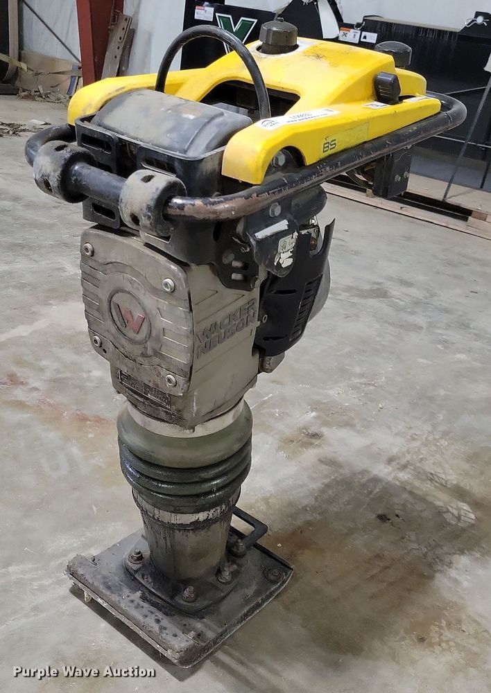 image for item LO9833 Wacker Neuson BS60-2i  plate compactor