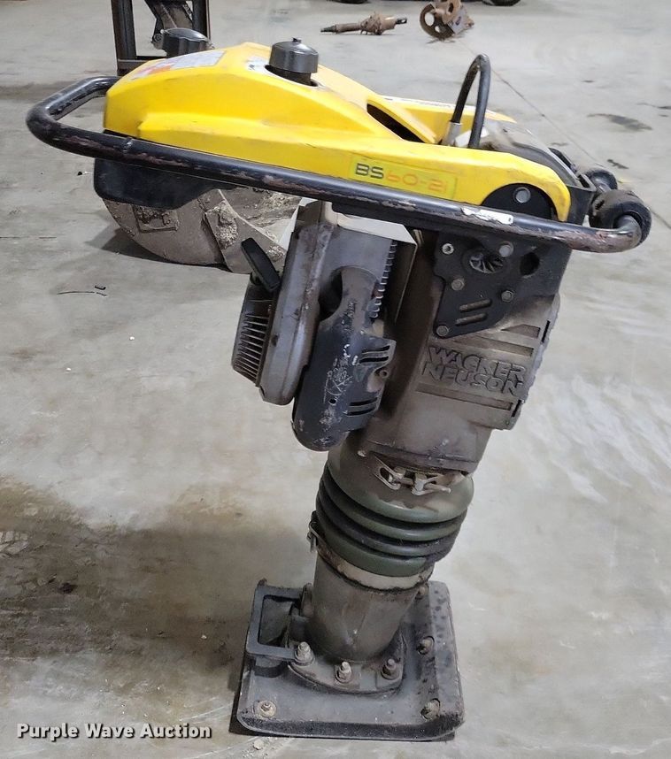 image for item LO9833 Wacker Neuson BS60-2i  plate compactor